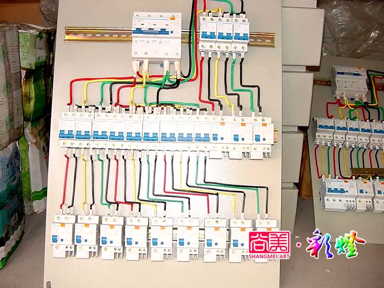 舉辦燈會用的彩燈是用三相電還是兩相電？